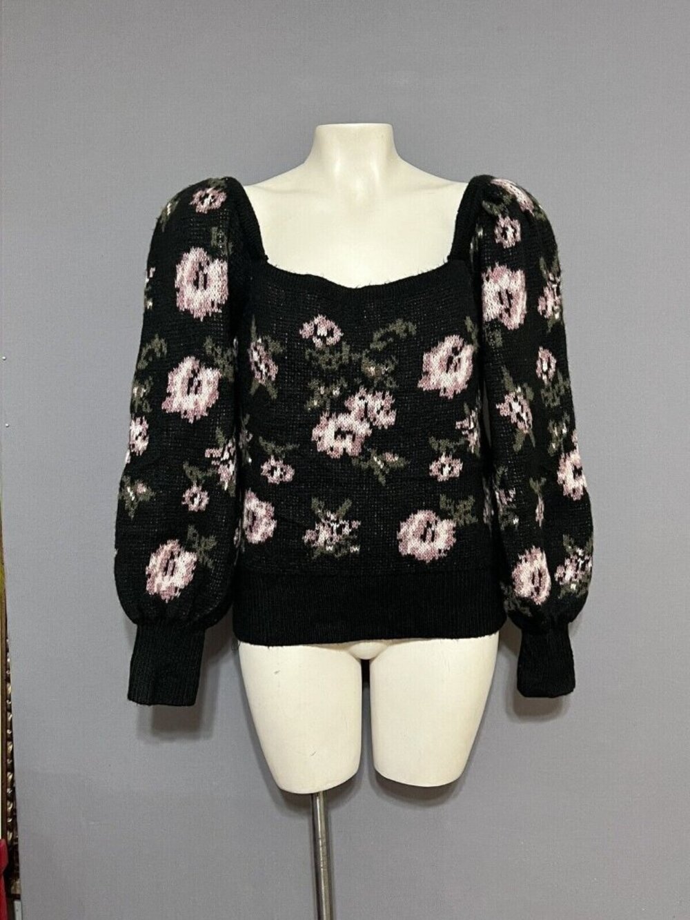 Anthropologie Sweater Women’s Med Black Floral square neck balloon puff sleeves